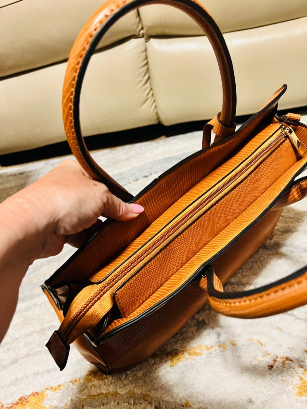 Michael Kors (NOT) Multi-Color Croc-Embossed Leather Tote/Crossbody with Wallet - Picture 5 of 11